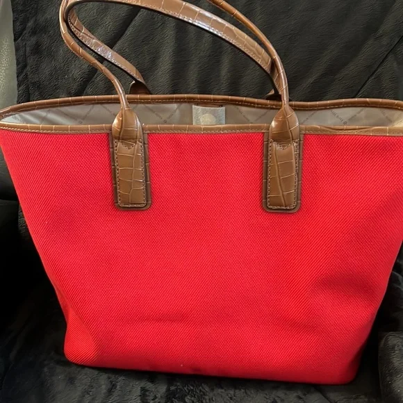 Brand New Authentic MK Tote Bag - Picture 3 of 6